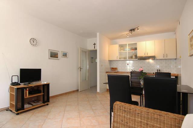 Eco-Apartments With Nice Garden Baška Voda Kültér fotó