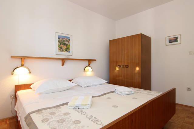 Eco-Apartments With Nice Garden Baška Voda Kültér fotó