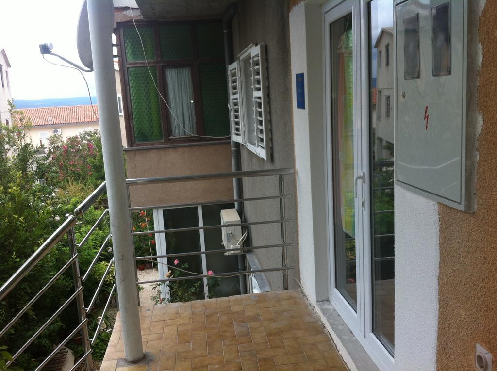 Eco-Apartments With Nice Garden Baška Voda Szoba fotó